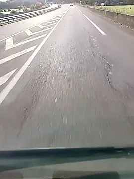 Snapshot of Dam70 chatting on October 31, 8:07 am Dam70 online show from October 31, 8:07 am