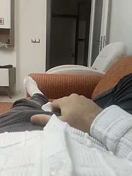 legolasleo online show from February 3, 3:04 am