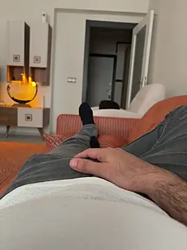 legolasleo online show from May 14, 3:04 am