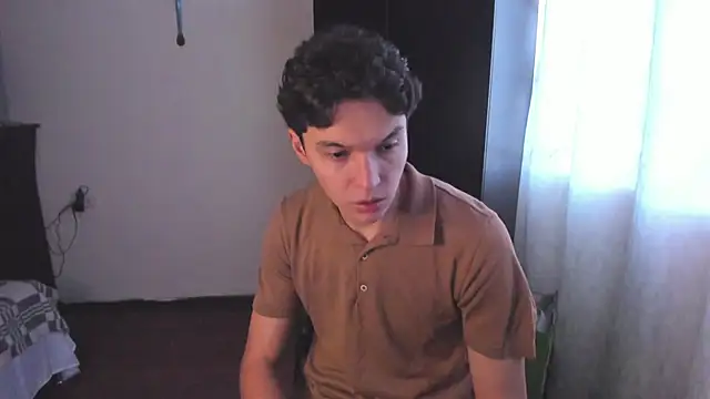 Snapshot of Mastrangelo_xxx chatting on March 19, 12:45 pm Mastrangelo xxx online show from March 19, 12:45 pm