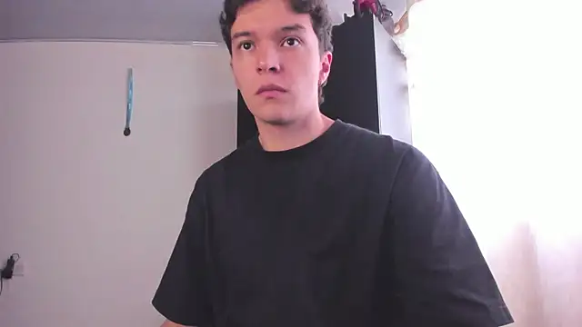 Snapshot of Mastrangelo_xxx chatting on March 17, 12:46 pm Mastrangelo xxx online show from March 17, 12:46 pm