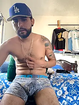 Snapshot of dickman10 chatting on February 17, 5:10 pm dickman10 online show from February 17, 5:10 pm