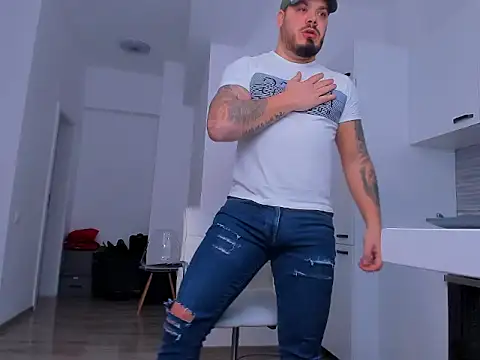 ZackMasterss online show from January 18, 10:45 pm