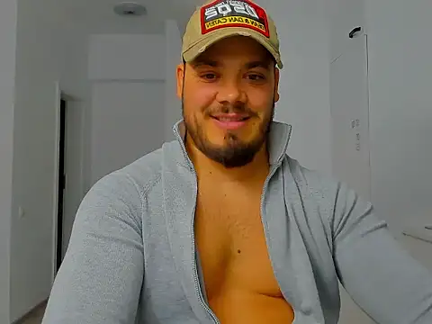 Snapshot of ZackMasterss chatting on October 3, 9:53 pm ZackMasterss online show from October 3, 9:53 pm