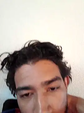 Snapshot of Mineirinho043 chatting on October 22, 5:27 pm Mineirinho043 online show from October 22, 5:27 pm