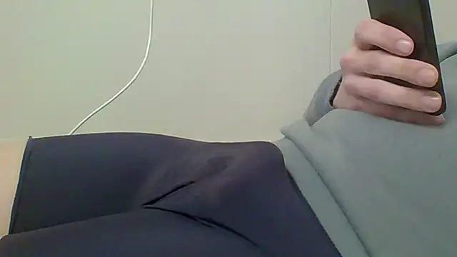 Snapshot of j3sp3r930 chatting on March 13, 5:39 pm j3sp3r930 online show from March 13, 5:39 pm