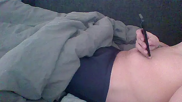 Snapshot of j3sp3r930 chatting on February 21, 2:06 pm j3sp3r930 online show from February 21, 2:06 pm