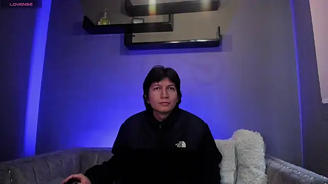 Snapshot of Golden-Boyy chatting on February 22, 11:57 am Golden-Boyy online show from February 22, 11:57 am
