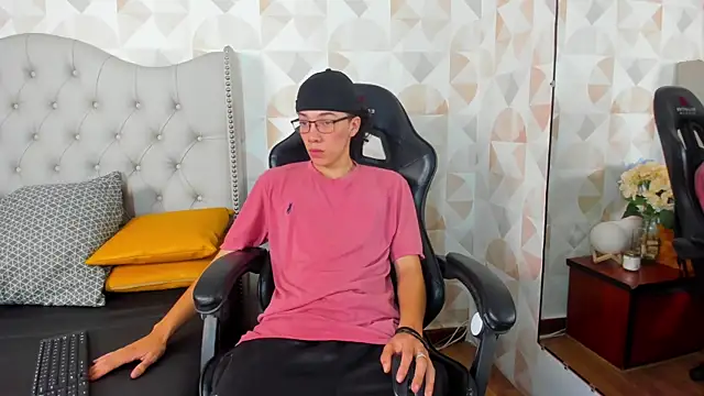 Gadiel Sex online show from March 6, 1:35 pm