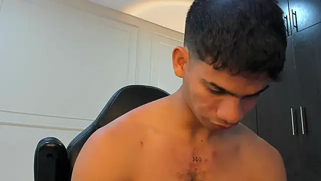 ANDRES STUD online show from April 20, 6:38 am