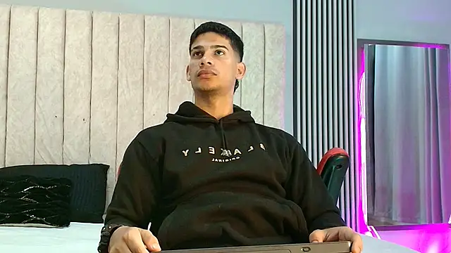 Snapshot of ANDRES_STUD chatting on September 13, 3:18 am ANDRES STUD online show from September 13, 3:18 am