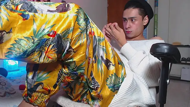 steve  gray online show from November 13, 3:11 am