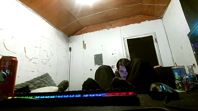 Snapshot of nuttyking2022 chatting on October 22, 4:38 am nuttyking2022 online show from October 22, 4:38 am