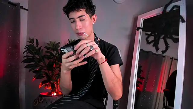 NovaaWheler online show from October 22, 7:05 pm