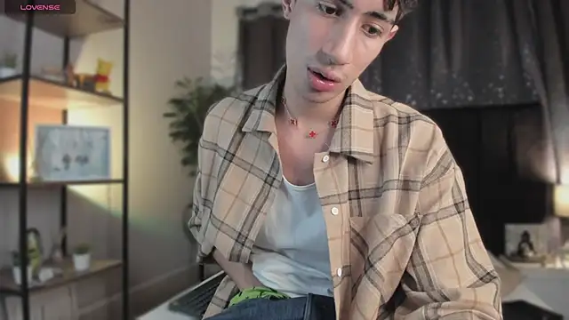 NovaaWheler online show from April 26, 4:26 pm