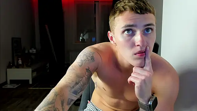 crazybottom99 online show from May 9, 7:59 pm