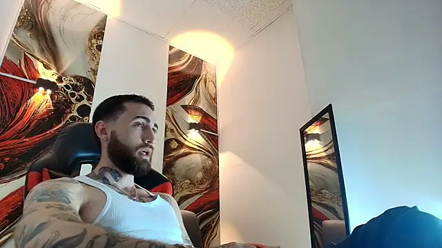 Luke davis01 online show from June 10, 1:12 pm