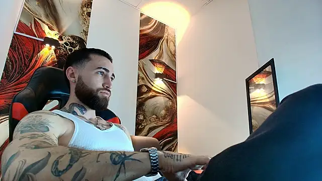 Luke davis01 online show from June 24, 1:25 pm