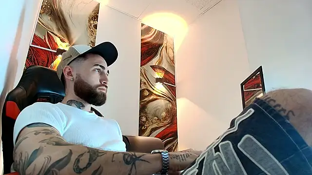 Luke davis01 online show from May 1, 1:03 pm