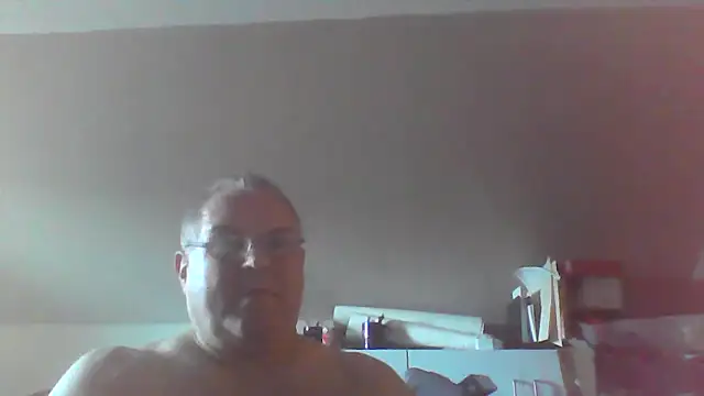 Snapshot of mkestr69 chatting on September 17, 4:30 pm mkestr69 online show from September 17, 4:30 pm