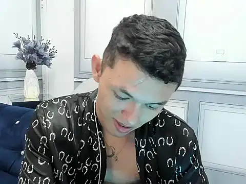 Andy dior18 online show from September 8, 10:20 pm