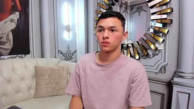 Snapshot of Andy_dior18 chatting on October 5, 10:41 am Andy dior18 online show from October 5, 10:41 am
