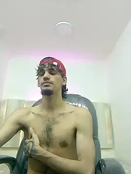 Snapshot of Dirty_Kingg chatting on March 5, 11:16 pm Dirty Kingg online show from March 5, 11:16 pm