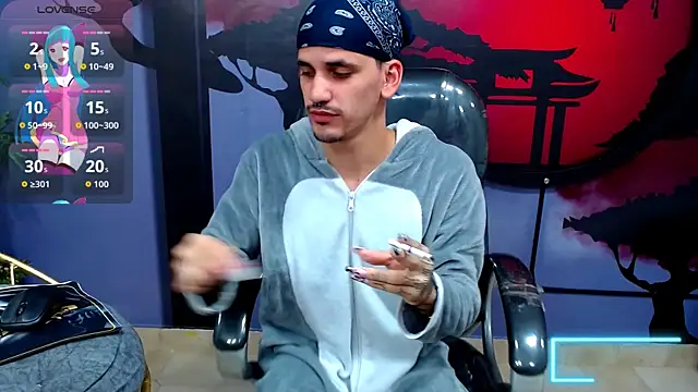 Snapshot of Dirty_Kingg chatting on October 22, 3:21 am Dirty Kingg online show from October 22, 3:21 am