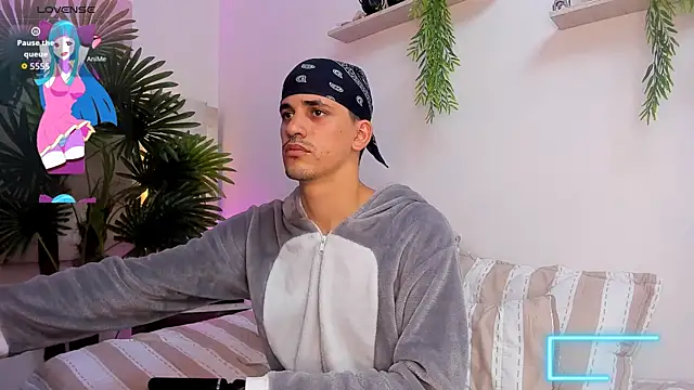 Snapshot of Dirty_Kingg chatting on October 14, 9:00 pm Dirty Kingg online show from October 14, 9:00 pm