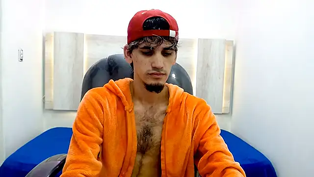 Snapshot of Dirty_Kingg chatting on February 24, 7:52 pm Dirty Kingg online show from February 24, 7:52 pm