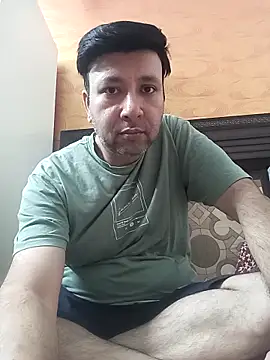 innocentboy1987 online show from April 29, 8:52 am