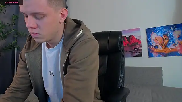 Ryker Seen online show from March 14, 7:55 pm