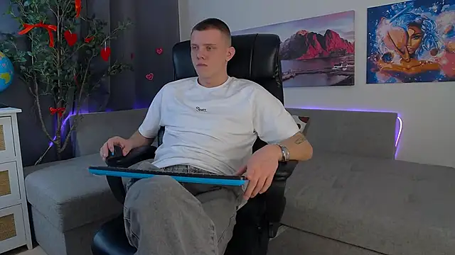 Ryker Seen online show from February 13, 1:37 pm