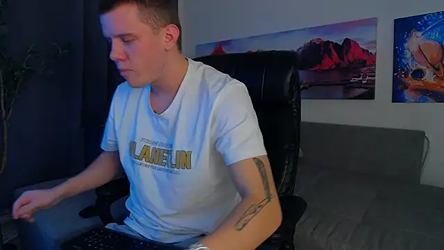 Ryker Seen online show from March 2, 6:48 am