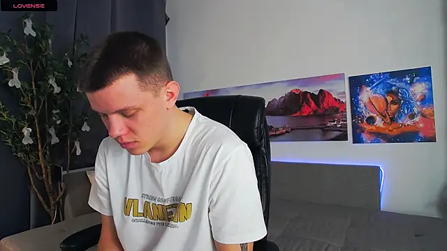 Ryker Seen online show from March 19, 2:27 am