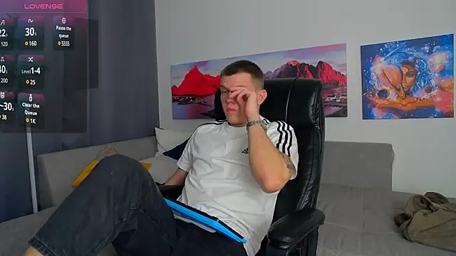 Ryker Seen online show from March 15, 7:38 pm