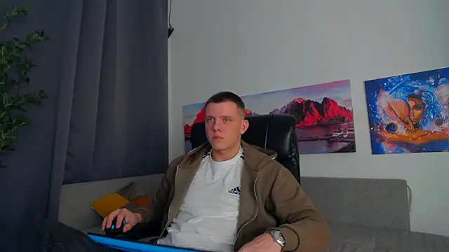 Ryker Seen online show from March 8, 2:05 pm