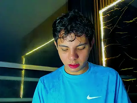 Alessandro 1610 online show from June 18, 4:47 am