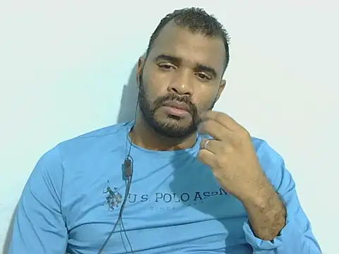 Snapshot of YOX22 chatting on September 19, 5:30 am YOX22 online show from September 19, 5:30 am