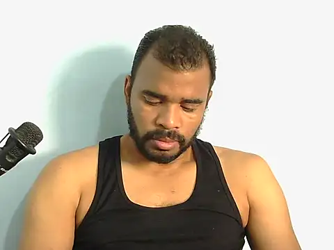 Snapshot of YOX22 chatting on October 7, 1:48 pm YOX22 online show from October 7, 1:48 pm