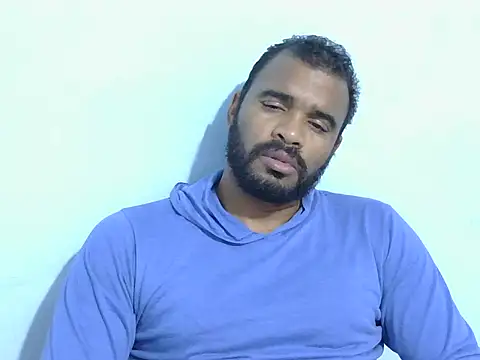 Snapshot of YOX22 chatting on October 12, 3:55 am YOX22 online show from October 12, 3:55 am