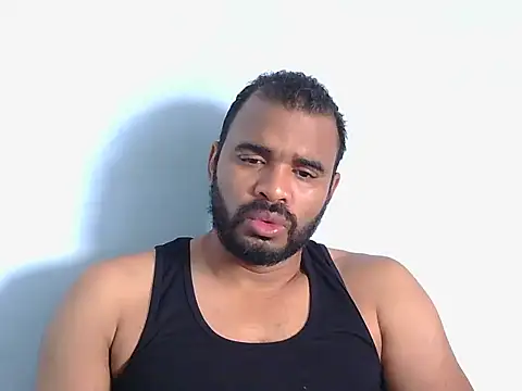 Snapshot of YOX22 chatting on October 6, 1:38 pm YOX22 online show from October 6, 1:38 pm
