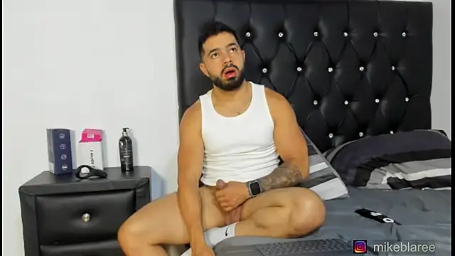 mikeblaree online show from April 23, 10:45 pm