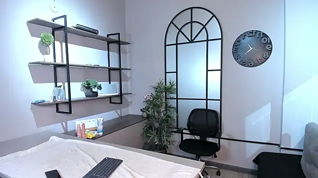 Georgina Palacios  online show from April 27, 4:09 am