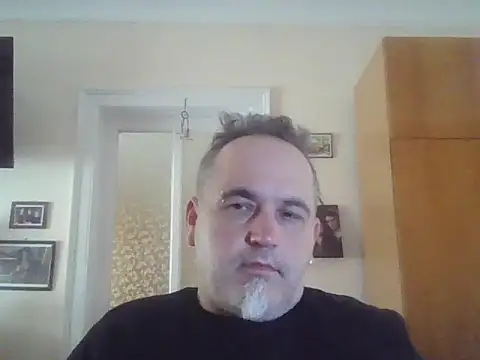 Szolga10 online show from April 3, 10:12 am