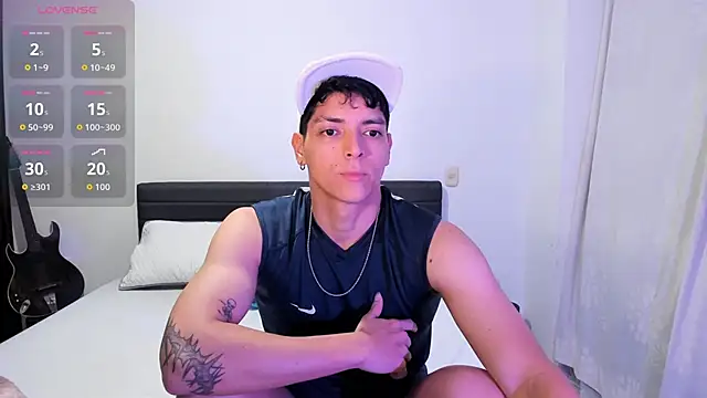  JacobMiller   online show from March 11, 11:12 pm