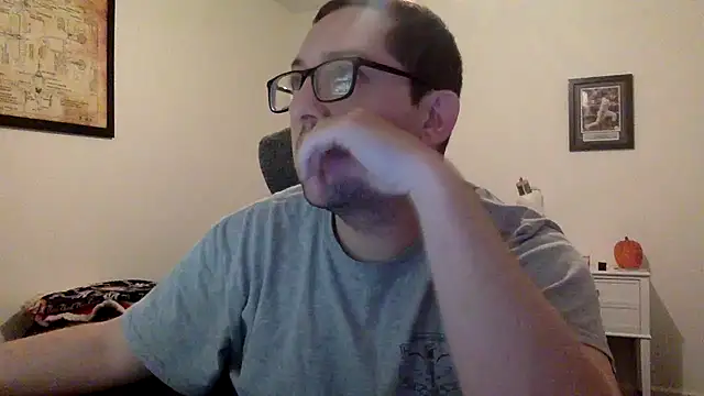 Snapshot of Milflover96 chatting on March 8, 12:42 am Milflover96 online show from March 8, 12:42 am