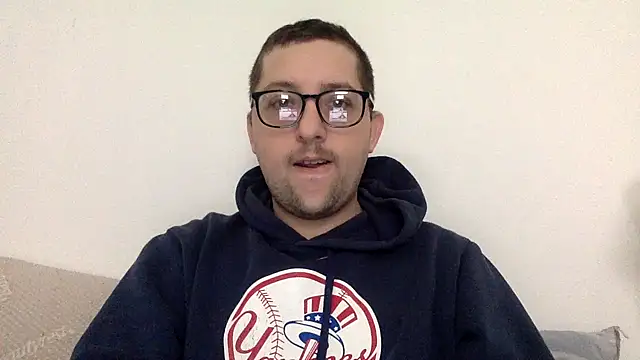 Snapshot of Milflover96 chatting on February 22, 5:20 pm Milflover96 online show from February 22, 5:20 pm