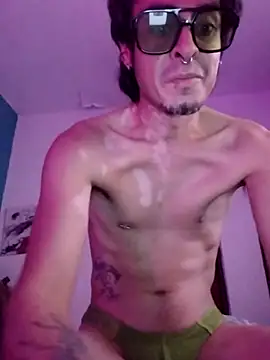 Chris MaVe  online show from March 9, 10:20 am