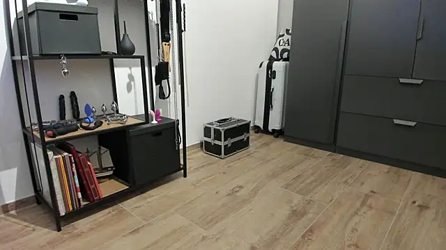 molicaremolicare online show from April 6, 5:19 am